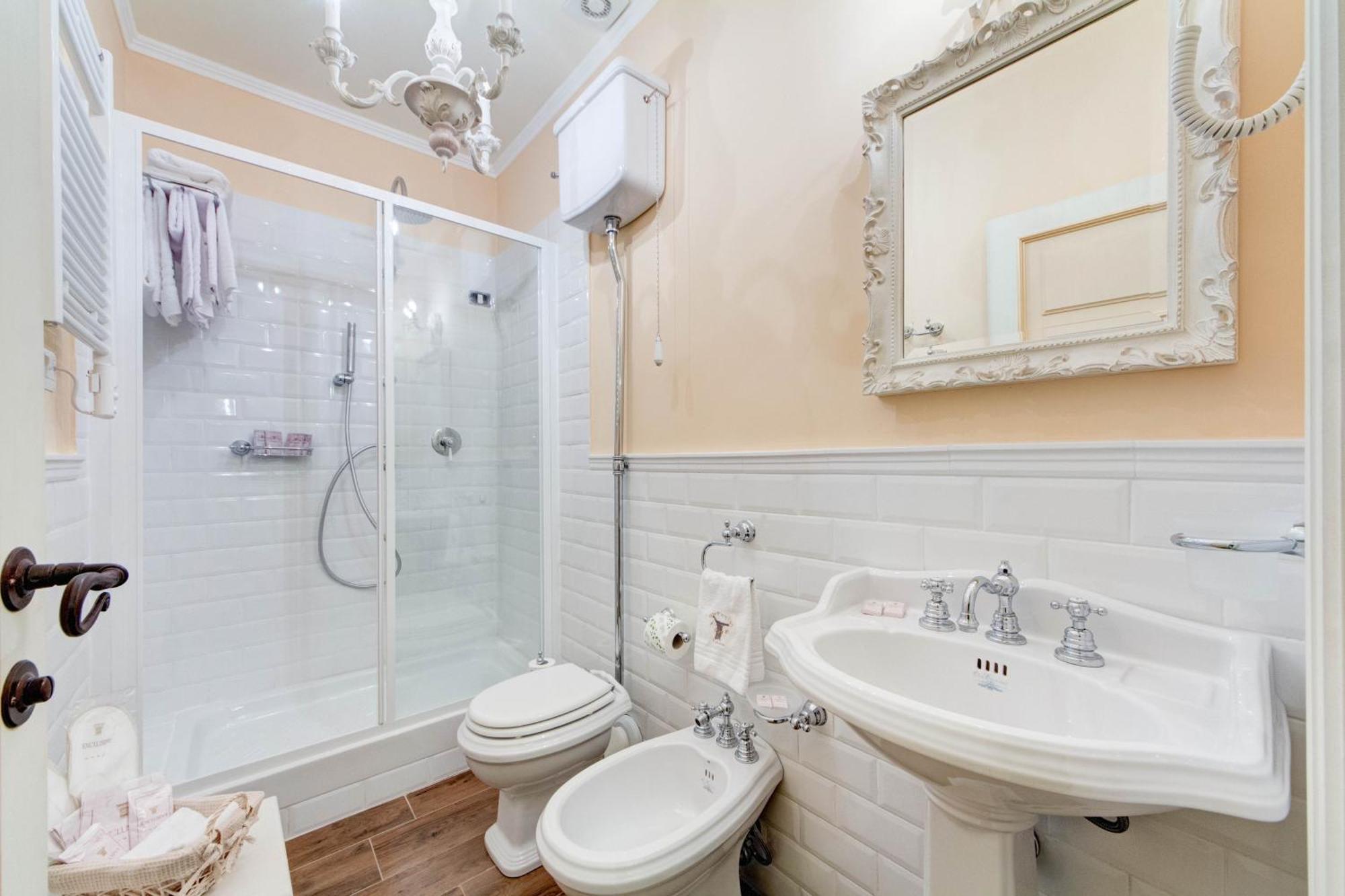 Lunaria Suites Rome Vaticano ภายนอก รูปภาพ