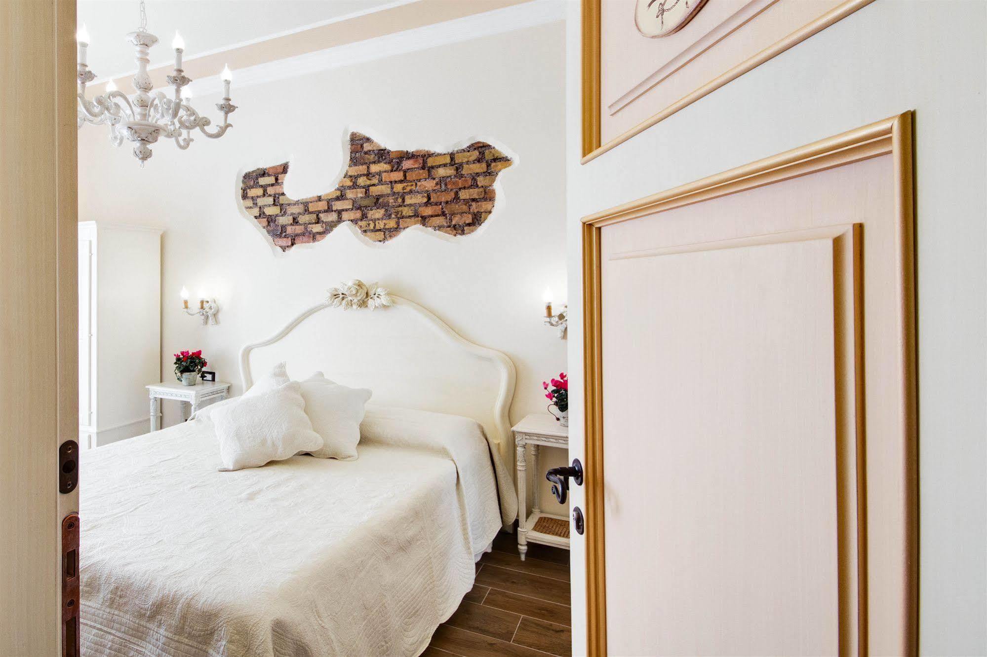 Lunaria Suites Rome Vaticano ภายนอก รูปภาพ