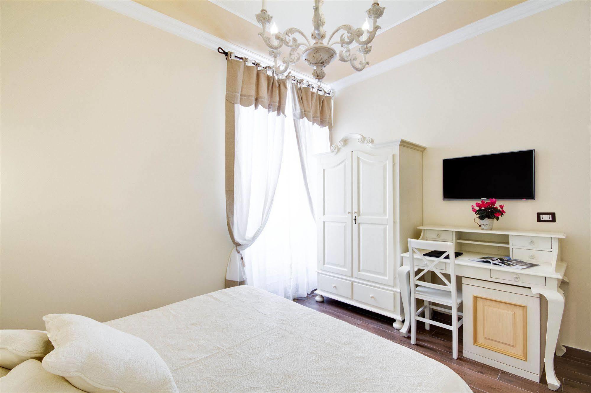 Lunaria Suites Rome Vaticano ภายนอก รูปภาพ