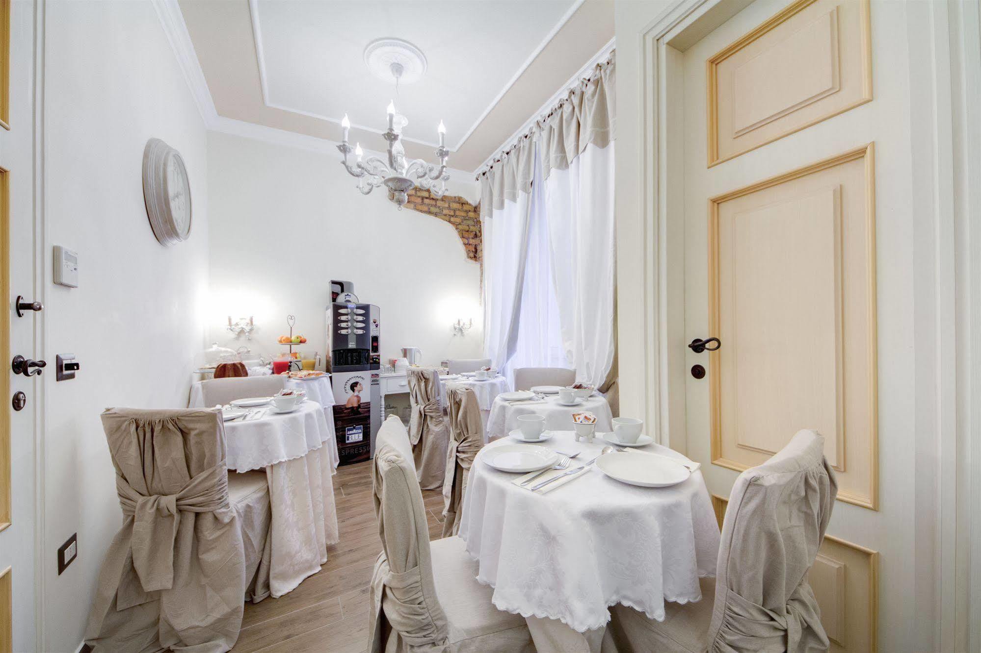 Lunaria Suites Rome Vaticano ภายนอก รูปภาพ